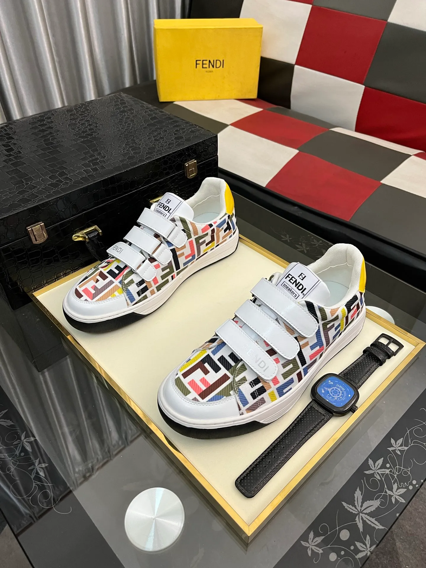 Men's Men's Shoes💰420⌚️⌚️[Fendi] Fendi's latest casual shoes for men! Available at counters simultaneously! A one-to-one replica of the original. The interior is made of top-grade sheepskin, and the original factory-supplied rubber outsole is used. Leading new fashion concepts. Matching code: 38-442️⃣Colors available